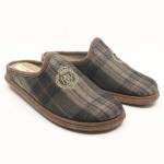 Slipper Bruin geruit 08700117 River Woods